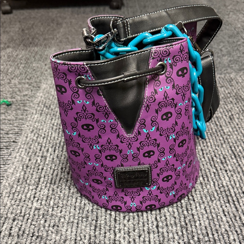 Haunted mansion loungefly bucket bag